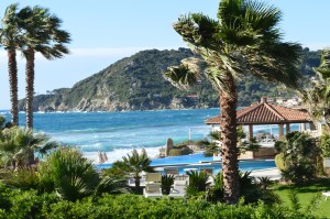 ಬೀಸೋ ಗಾಳಿಯಲಿ ಹರಿವ ನೀರ ಅಲೆ 